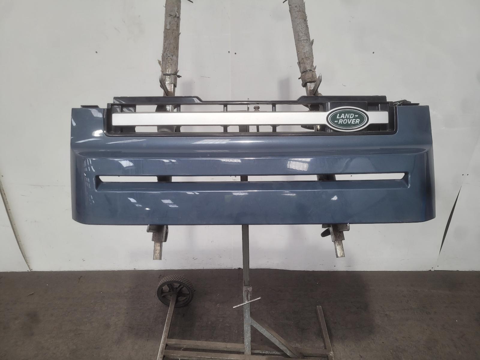 View Auto part Grille Land Rover Defender 2023