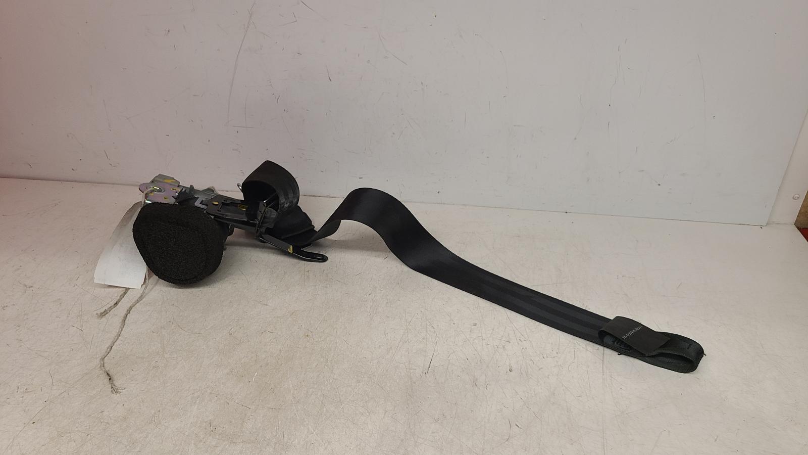 View Auto part Seat Belt Ford Fiesta 2014