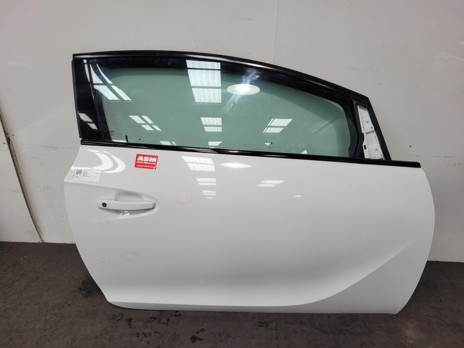 View Auto part R Front Door Vauxhall Astra 2016
