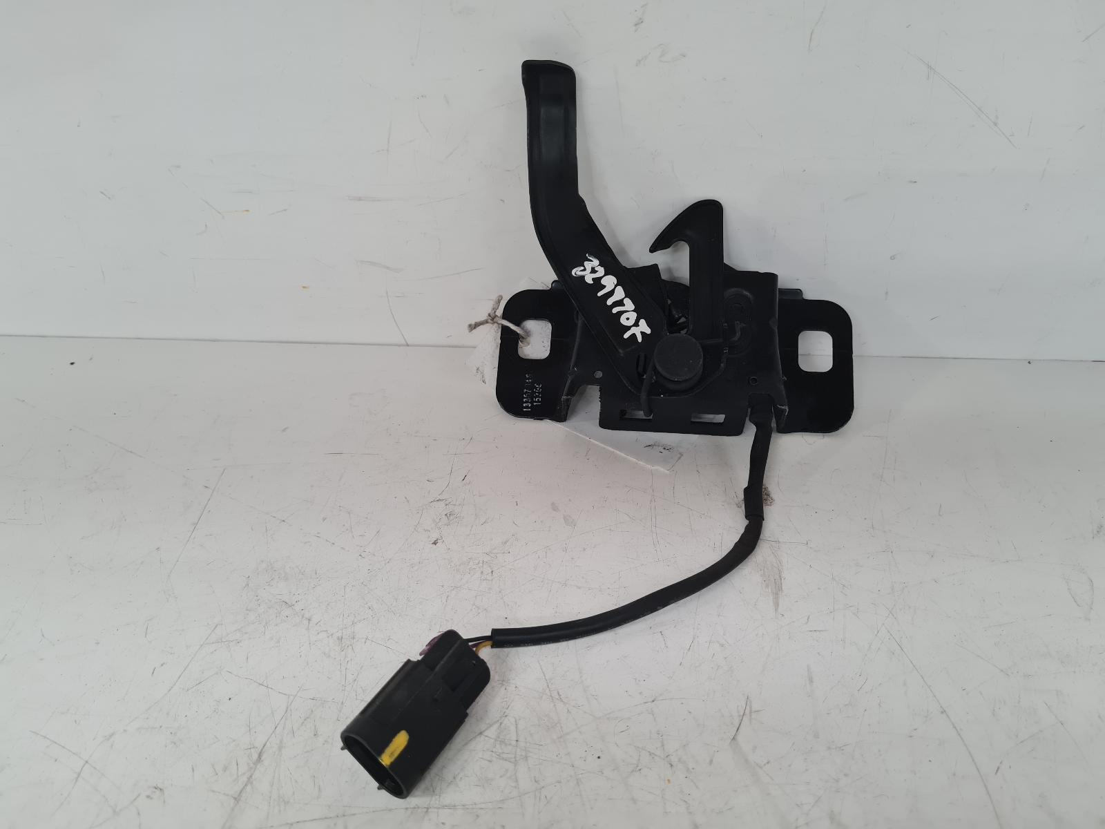 View Auto part Bonnet Latch Vauxhall Astra 2016