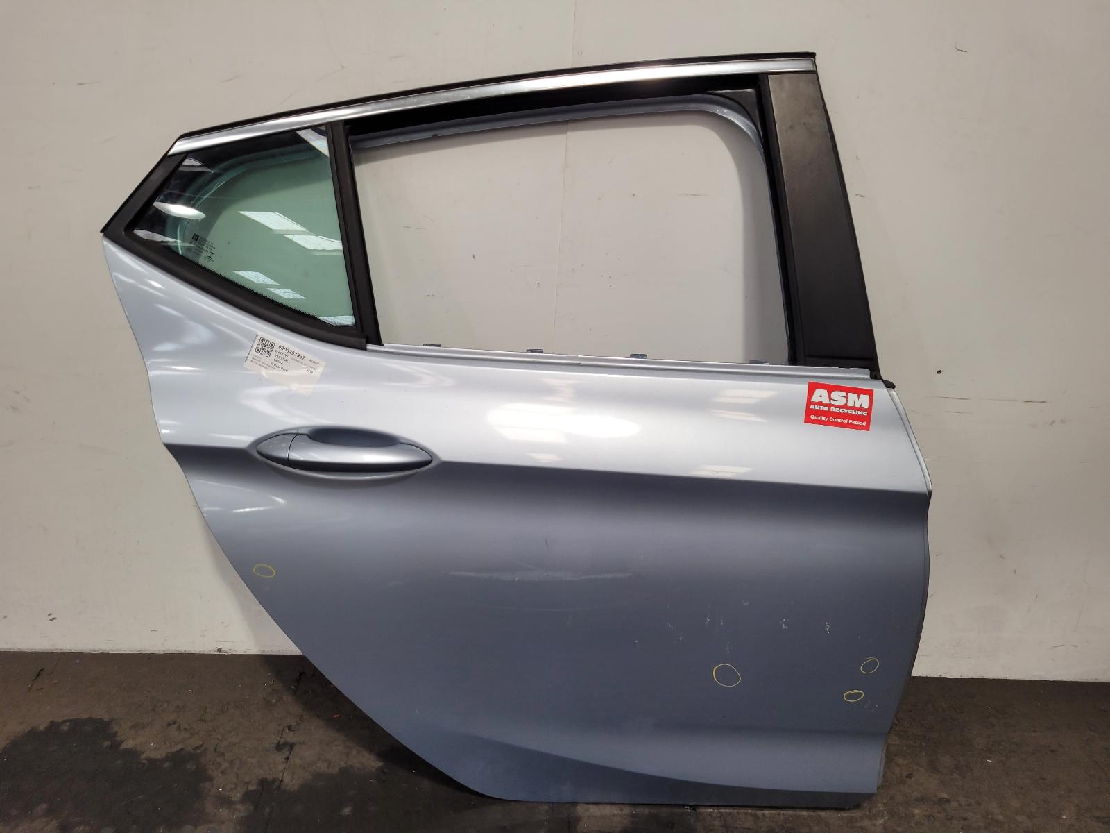 View Auto part R Rear Door Vauxhall Astra 2016