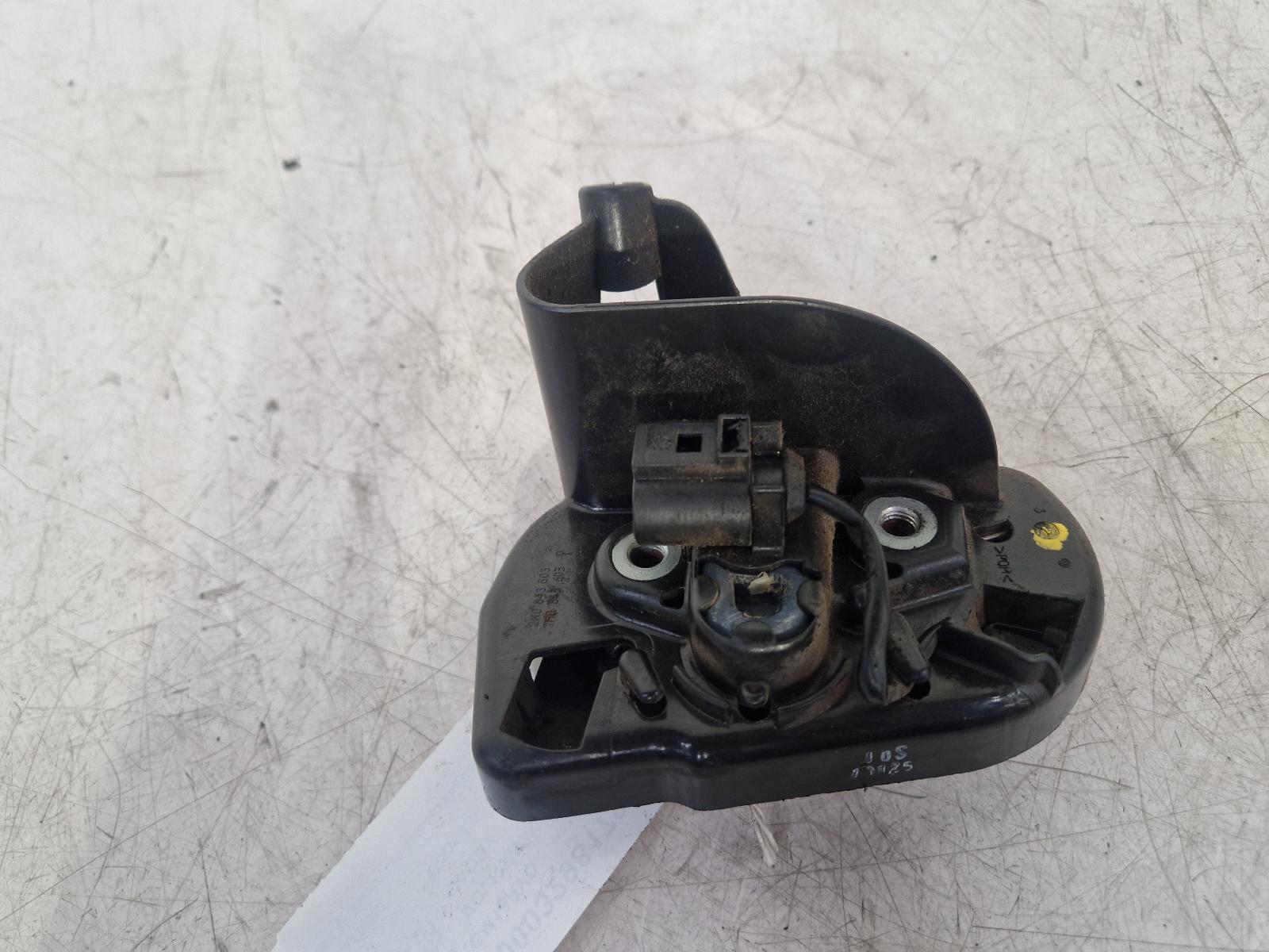 View Auto part Door Lock Assembly Volkswagen Caddy 2015