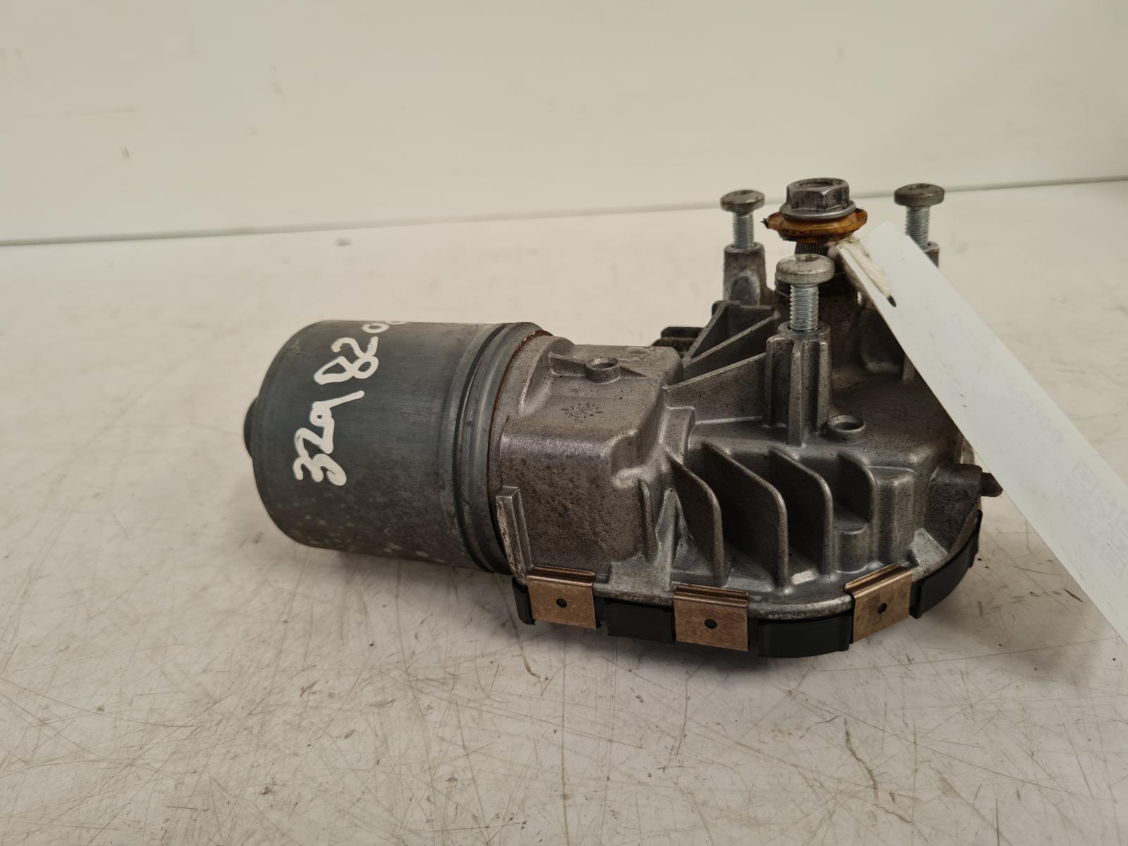 View Auto part Wiper Motor Front Volkswagen Caddy 2015