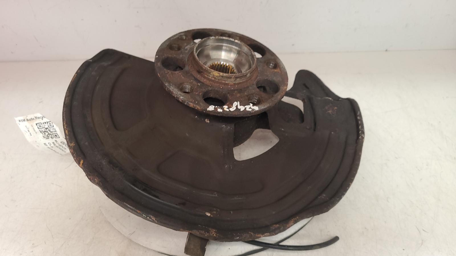 View Auto part RF Hub/Stub Axle Assembly Mercedes Cla 2016