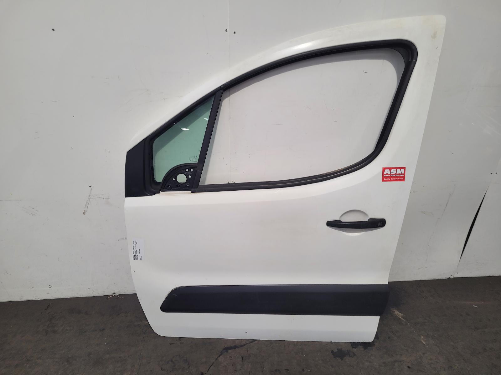 View Auto part L Front Door Citroen Berlingo 2013
