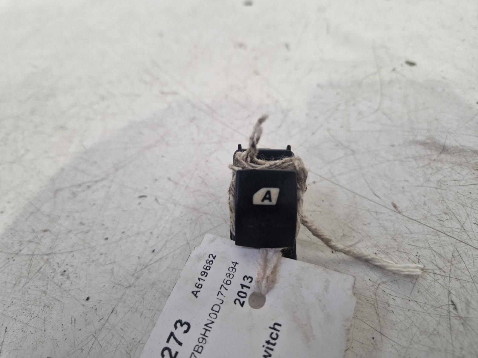 View Auto part Elect. Window Switch Citroen Berlingo 2013