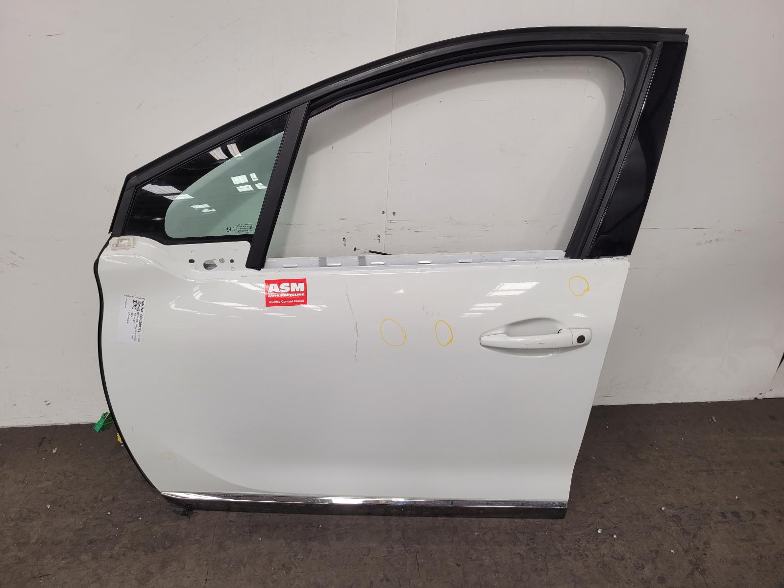 View Auto part L Front Door Peugeot 2008 2014