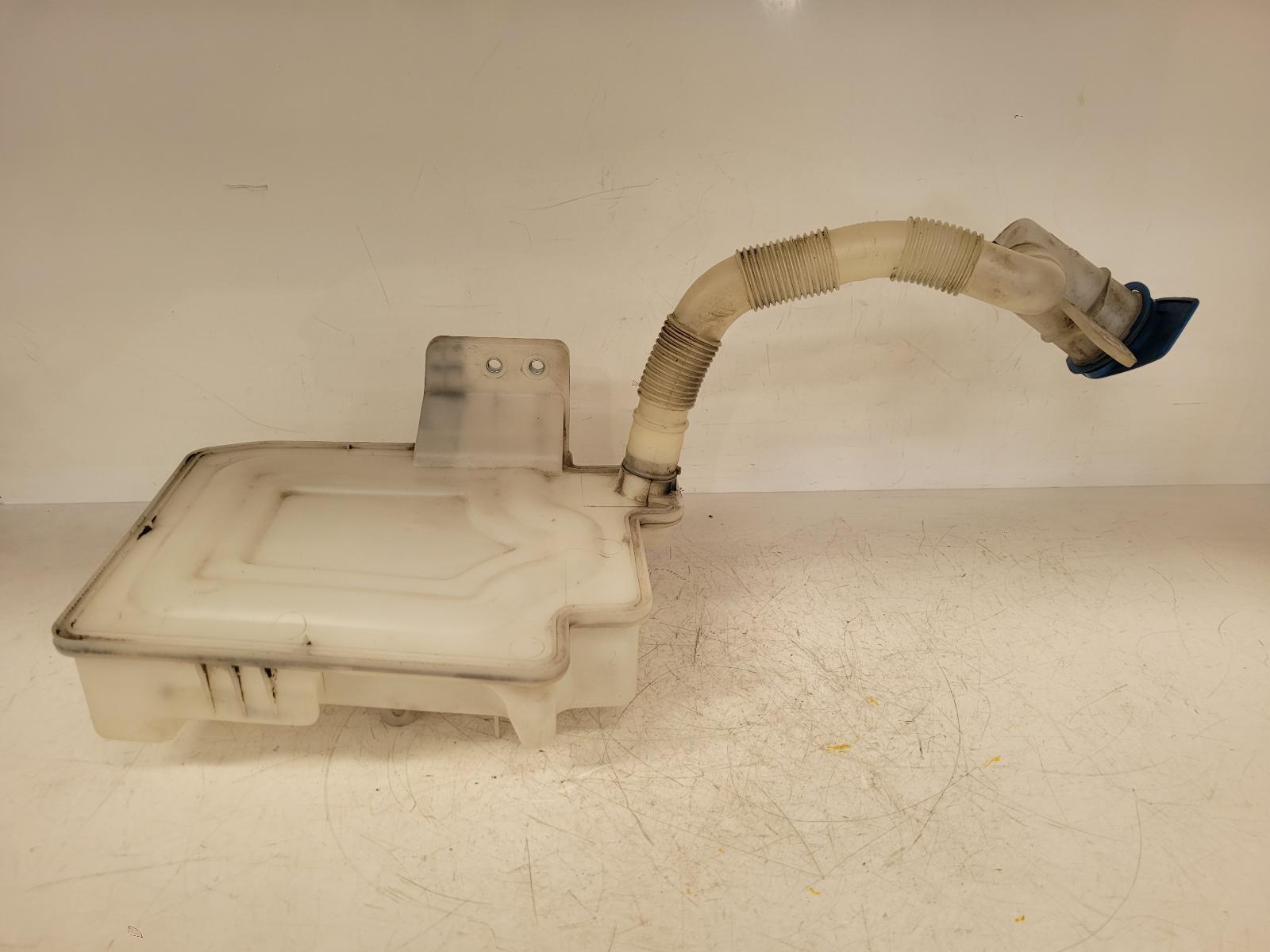 View Auto part Washer Bottle Volkswagen Golf 2012