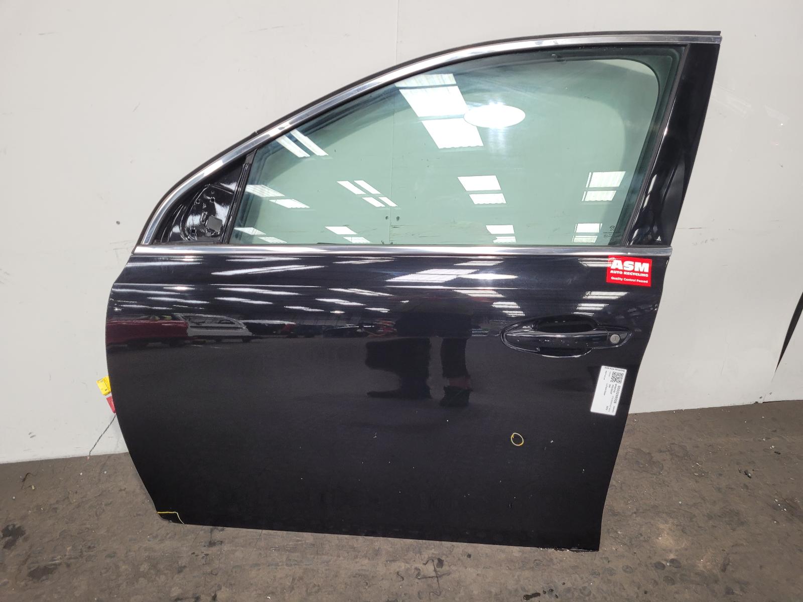 View Auto part L Front Door Peugeot 308 2019