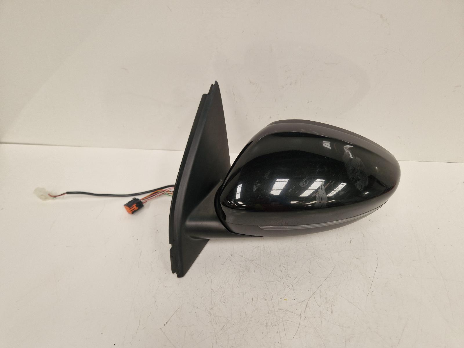 View Auto part L Door Mirror Peugeot 308 2019