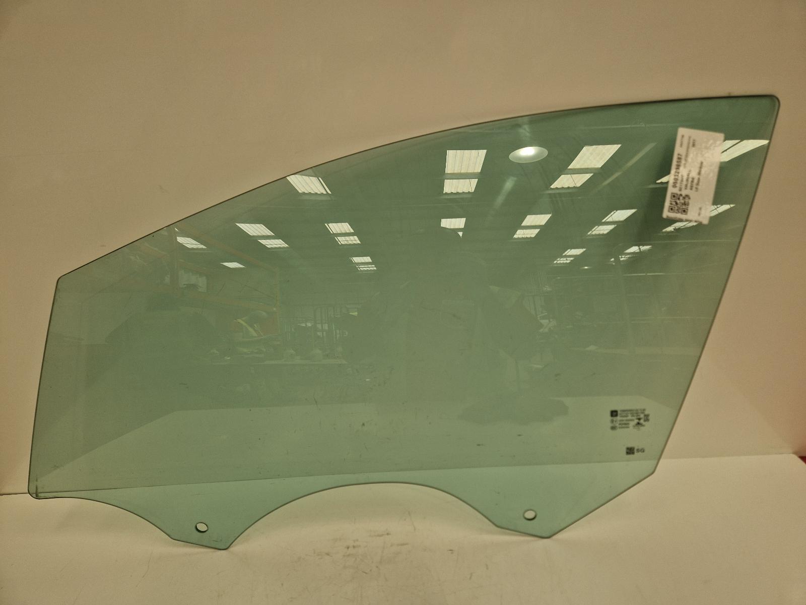 View Auto part LF Door Window Vauxhall Astra 2017