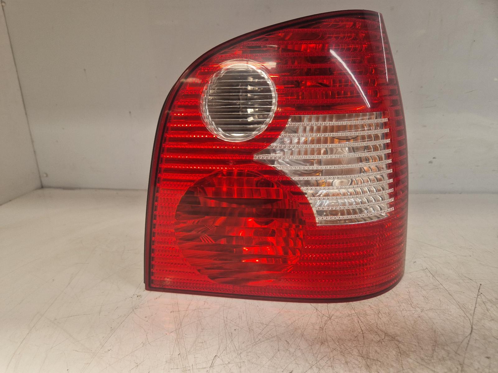 View Auto part R Taillight Volkswagen Polo 2002