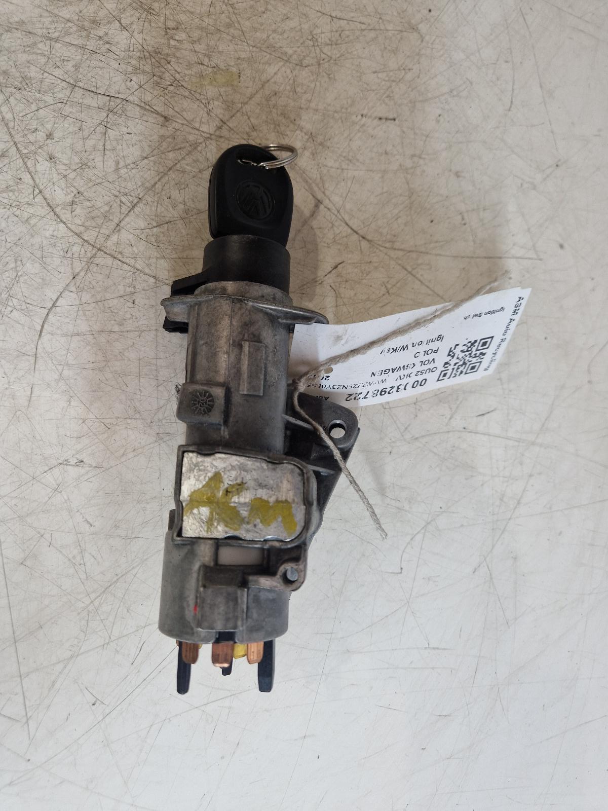 View Auto part Ignition W/Key Volkswagen Polo 2002