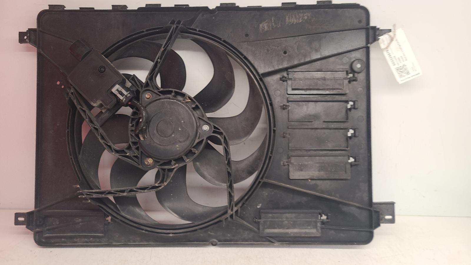 View Auto part Engine Cooling Motor Ford Kuga 2011