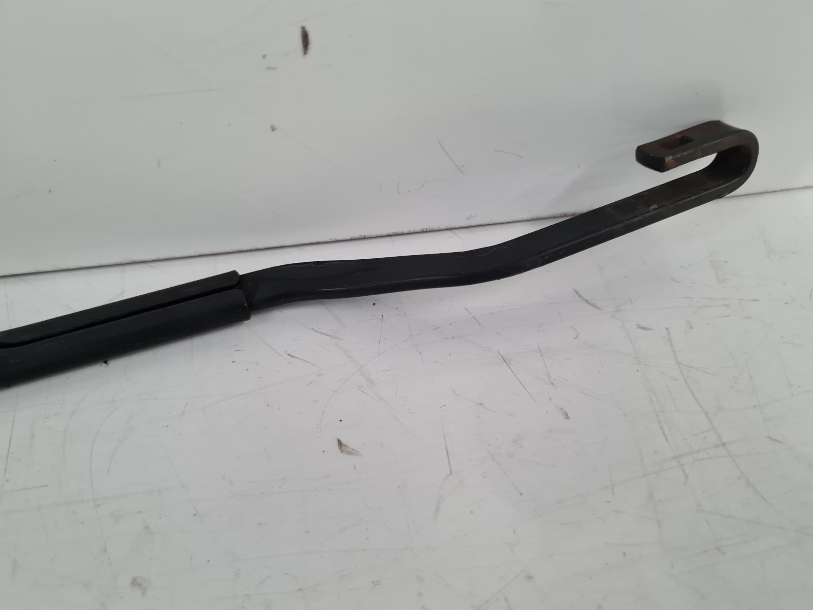 View Auto part Wiper Arm Toyota Prius 2007