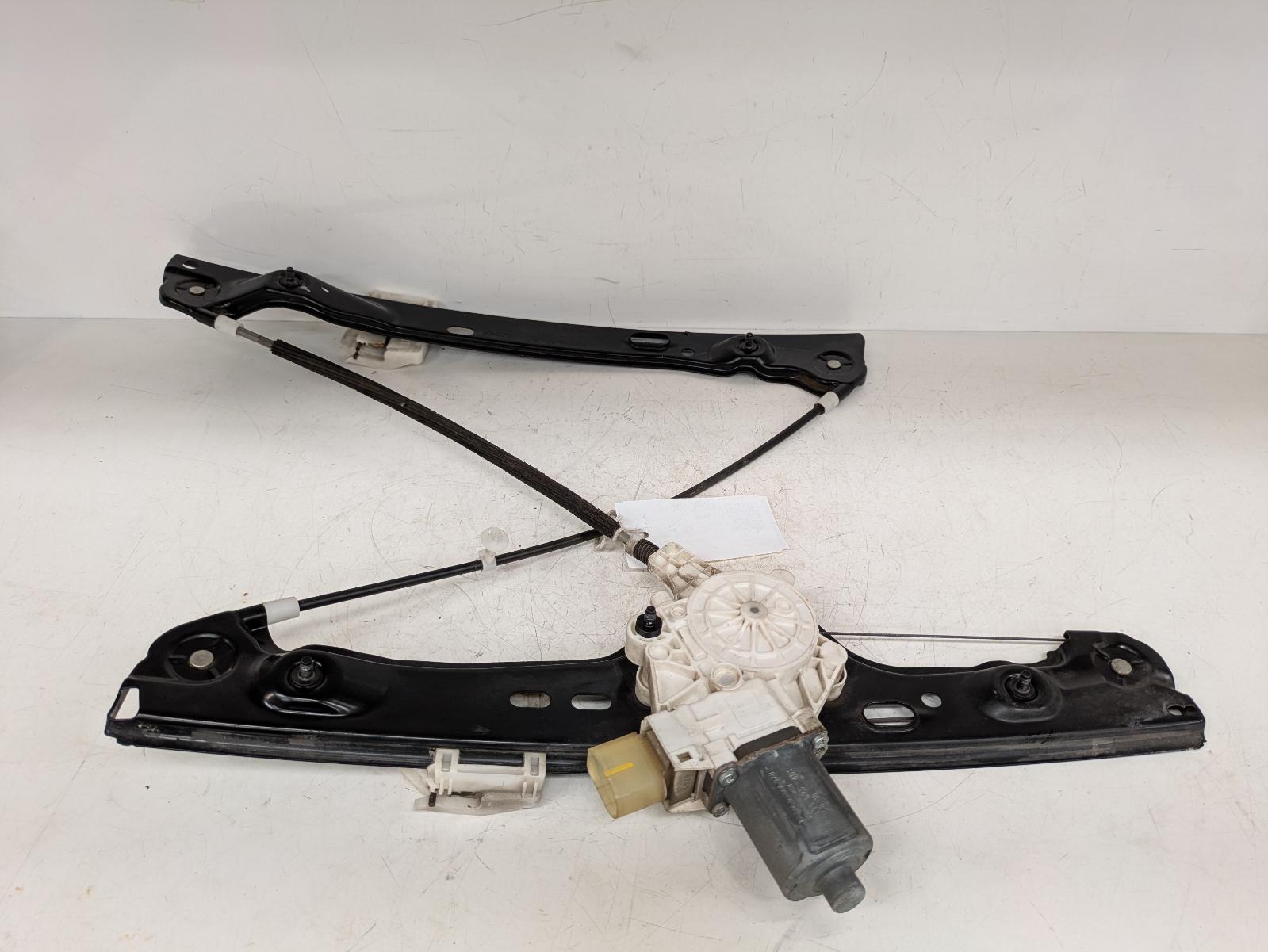View Auto part RF Window Regulator Bmw 3 Series 2008