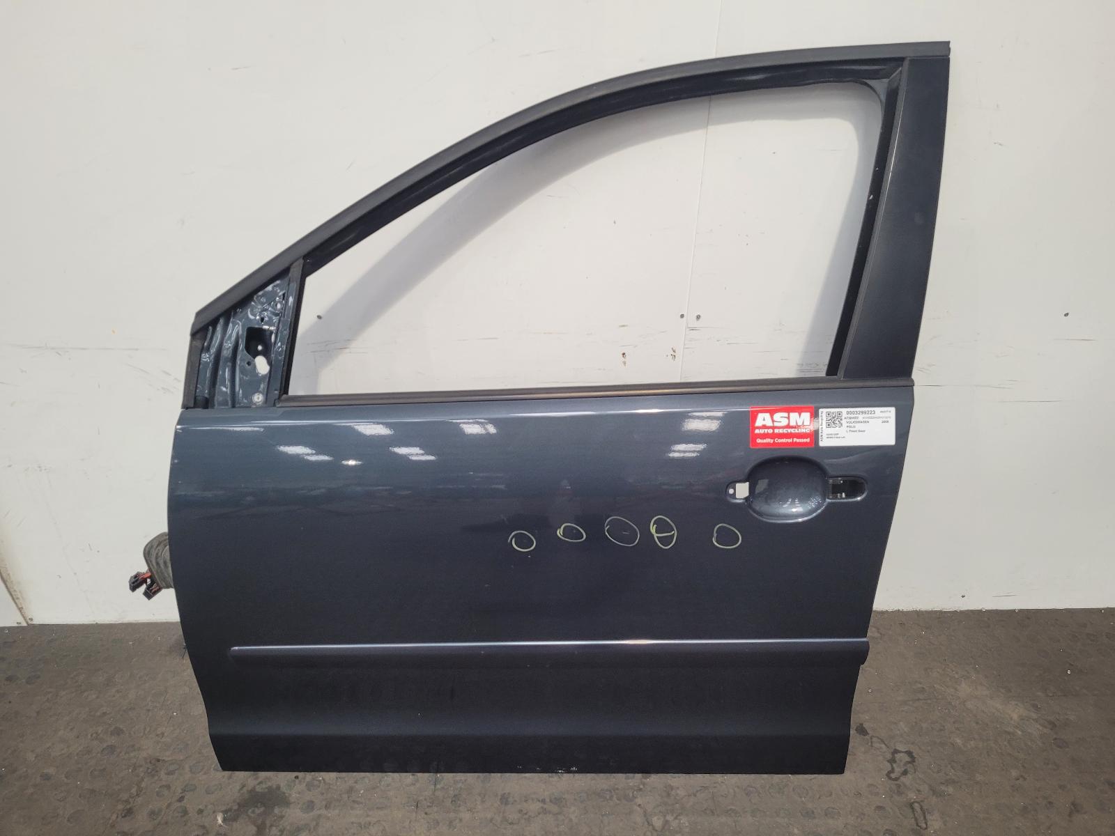 View Auto part L Front Door Volkswagen Polo 2008