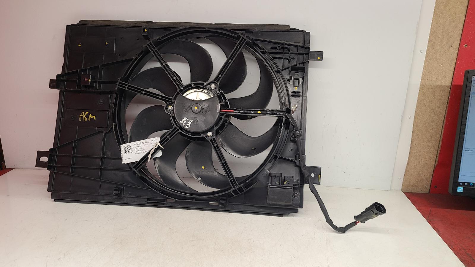 View Auto part Engine Cooling Motor Citroen C4 Picasso 2015