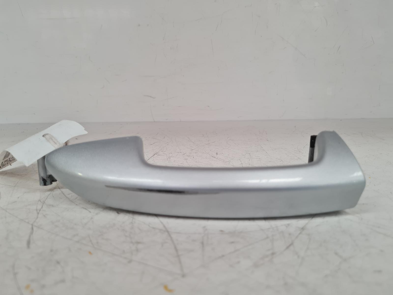 View Auto part Door Handle Volkswagen Passat 2013