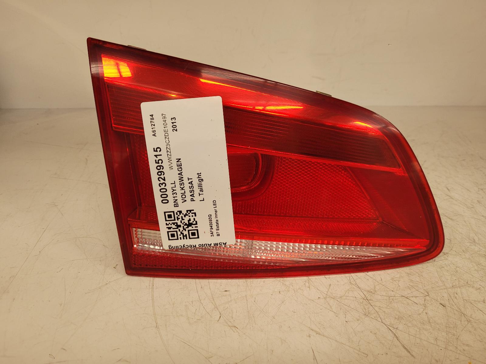 View Auto part L Taillight Volkswagen Passat 2013