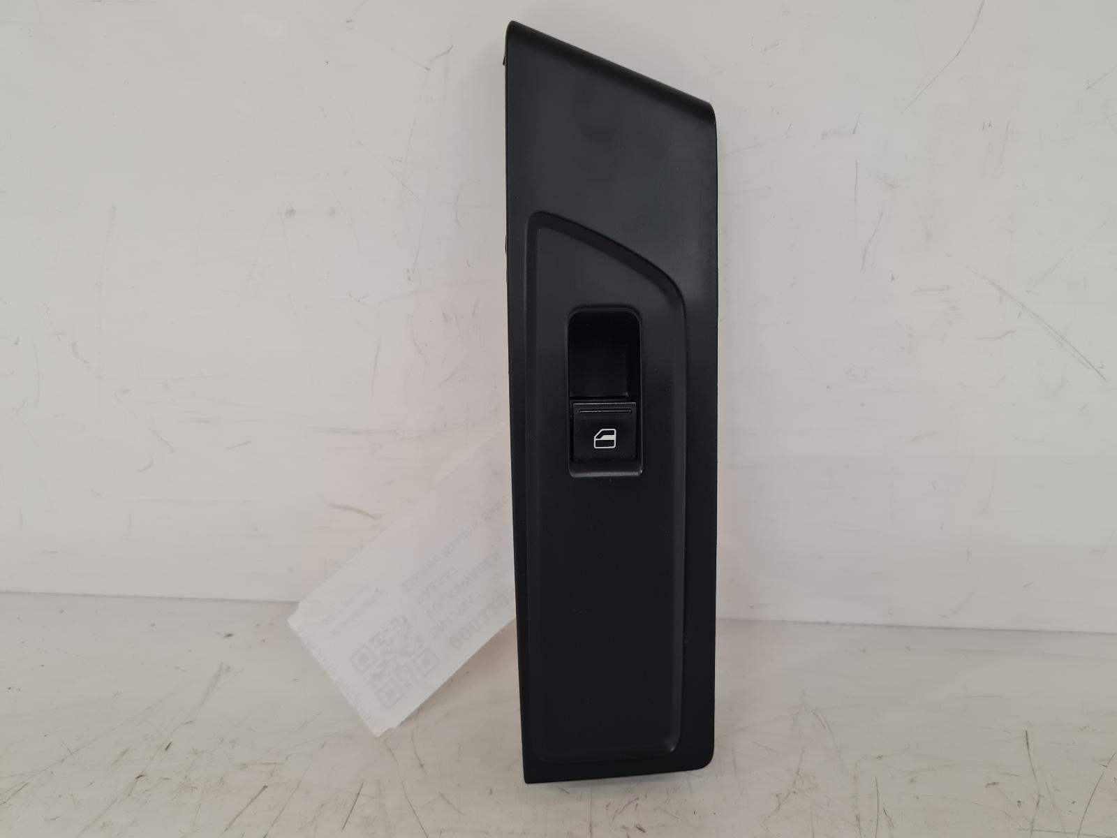 View Auto part Elect. Window Switch Volkswagen Passat 2013