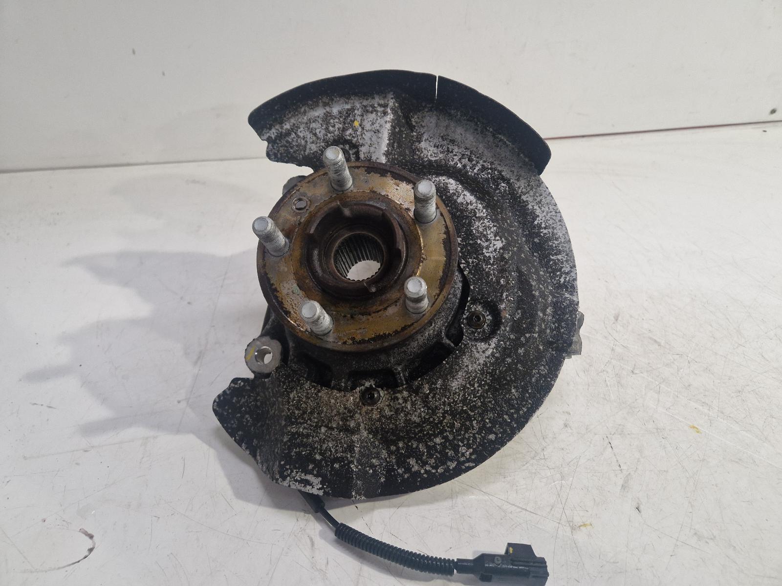 View Auto part LF Hub/Stub Axle Assembly Land Rover Range Rover Evoque 2015