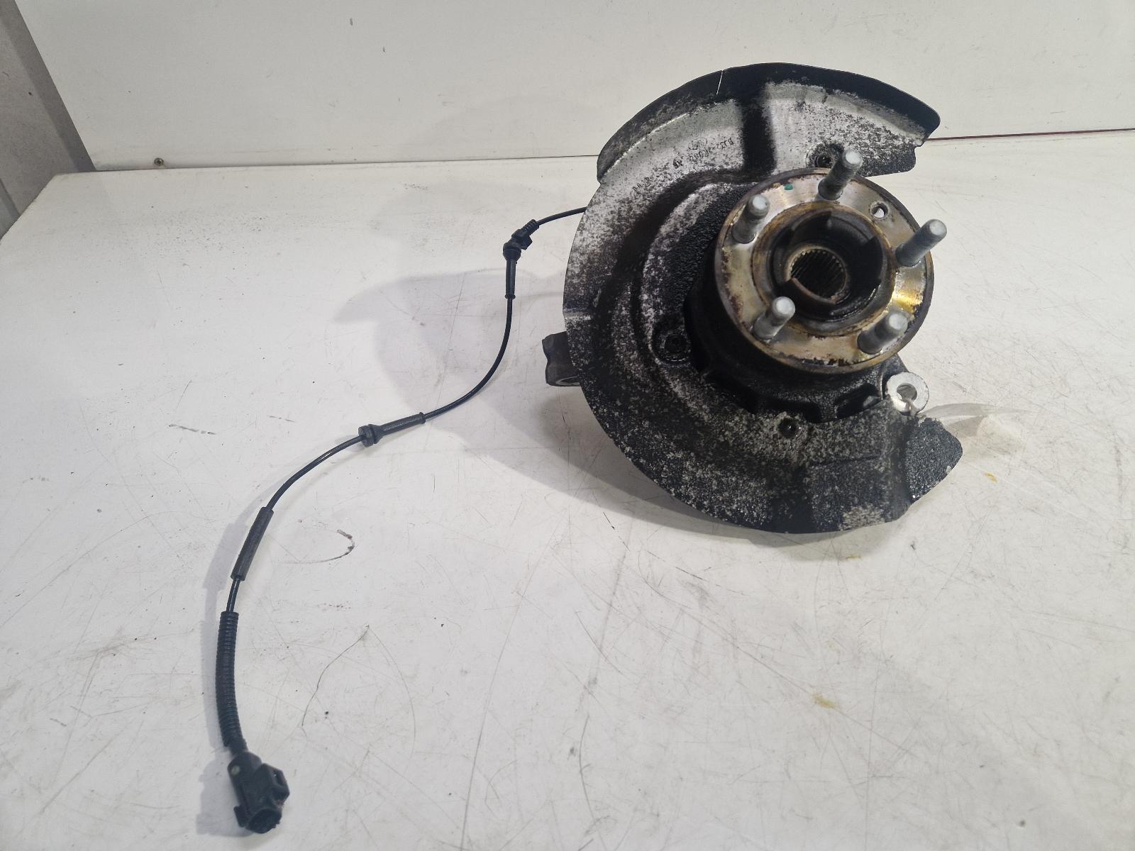View Auto part RF Hub/Stub Axle Assembly Land Rover Range Rover Evoque 2015