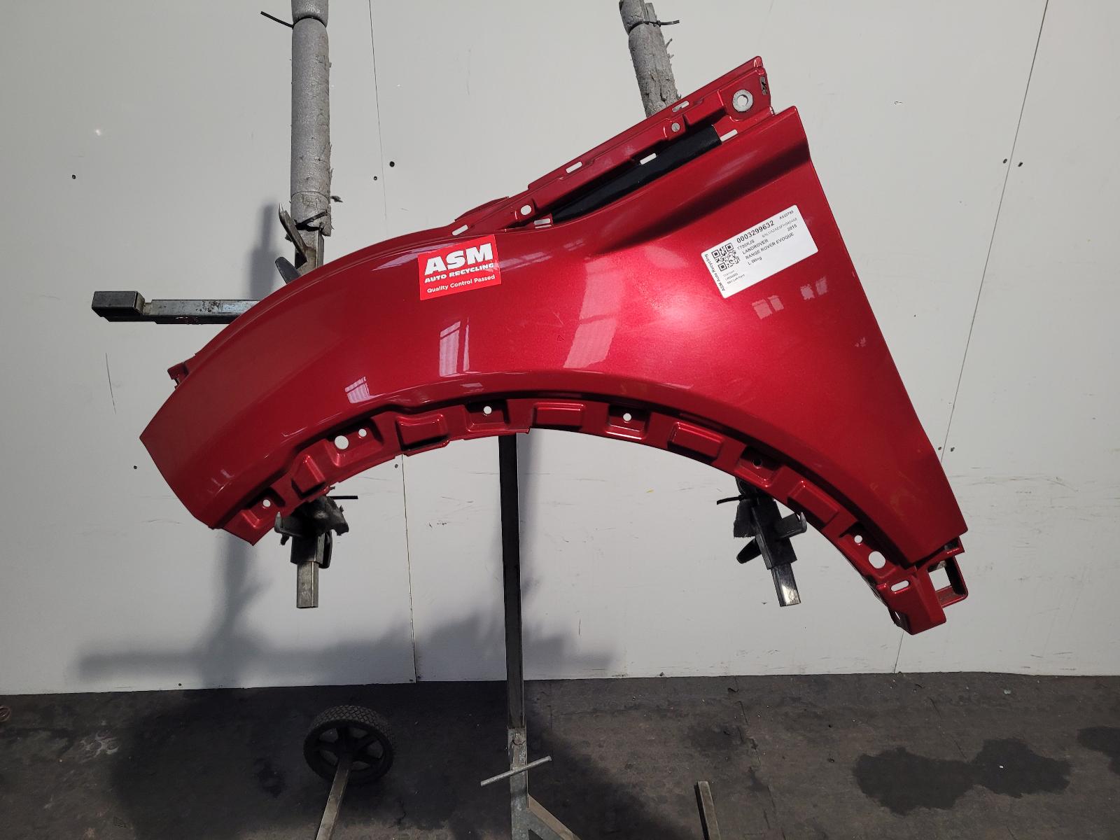 View Auto part L Wing Land Rover Range Rover Evoque 2015