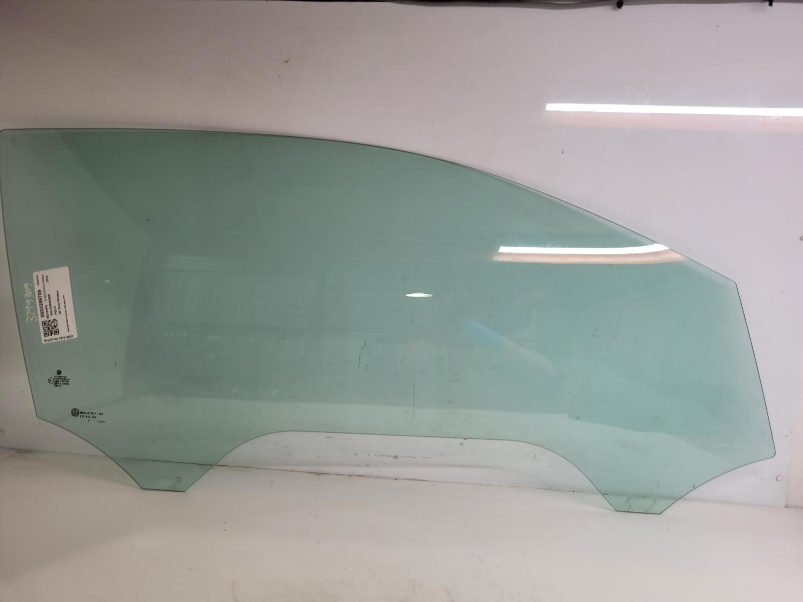 View Auto part RF Door Window Volkswagen Polo 2010
