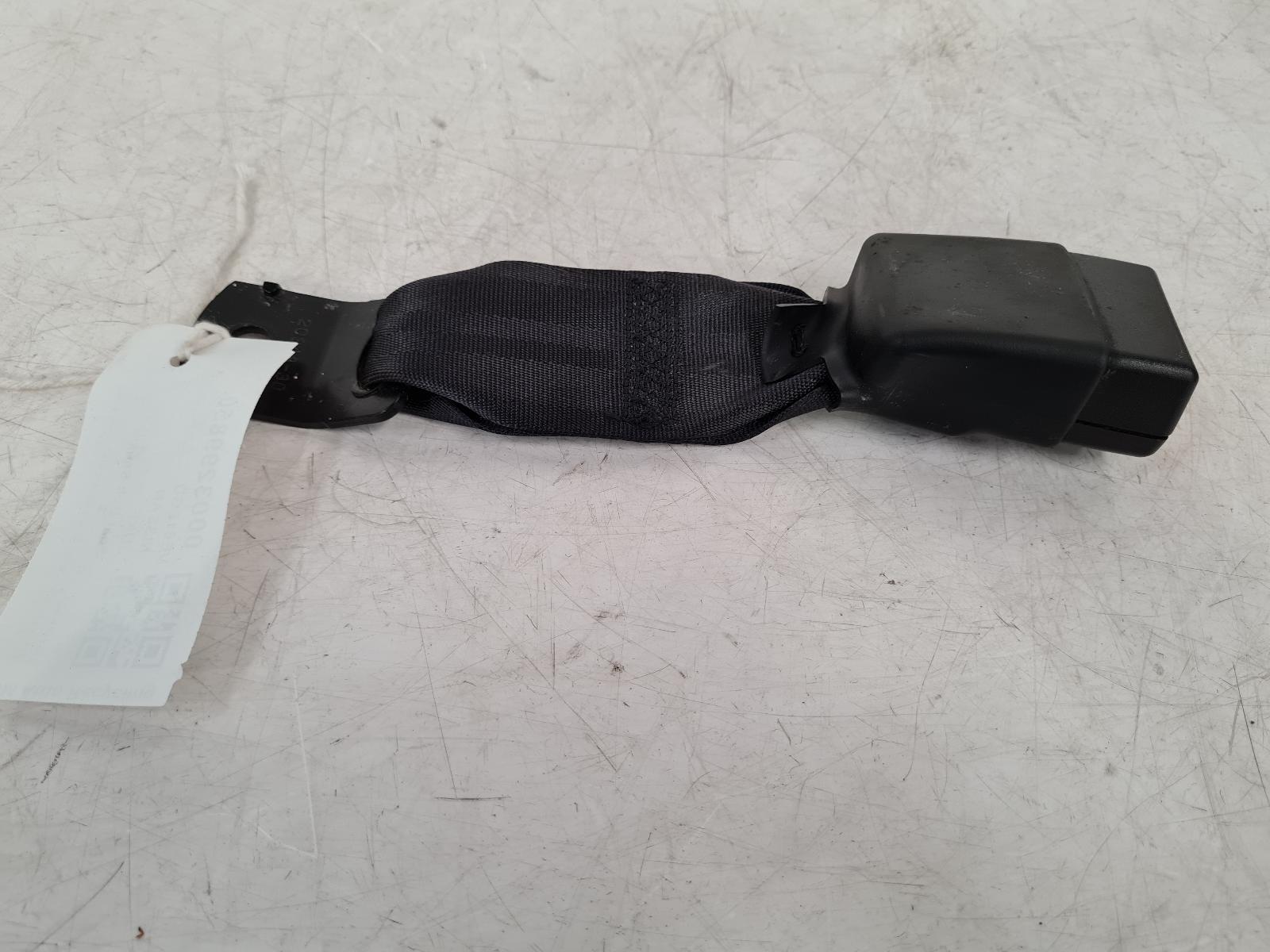 View Auto part Seat Belt Nissan Juke 2012