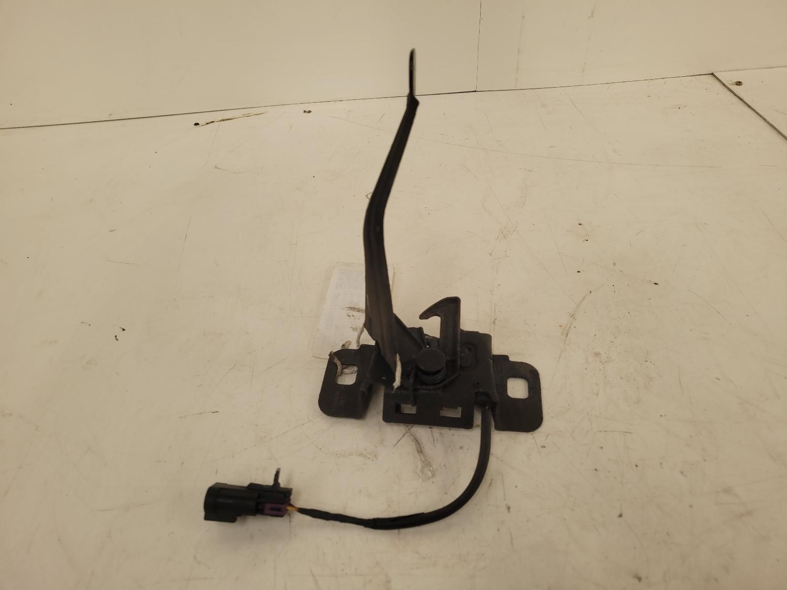 View Auto part Bonnet Latch Vauxhall Mokka 2016
