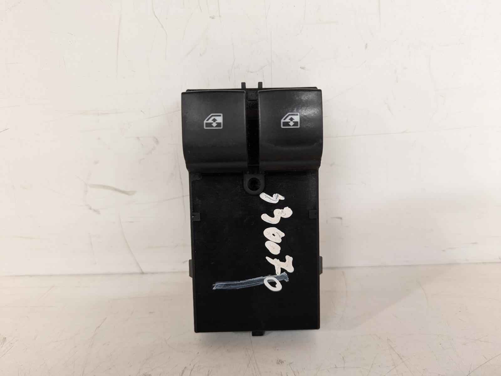 View Auto part Elect. Window Switch Vauxhall Meriva 2016
