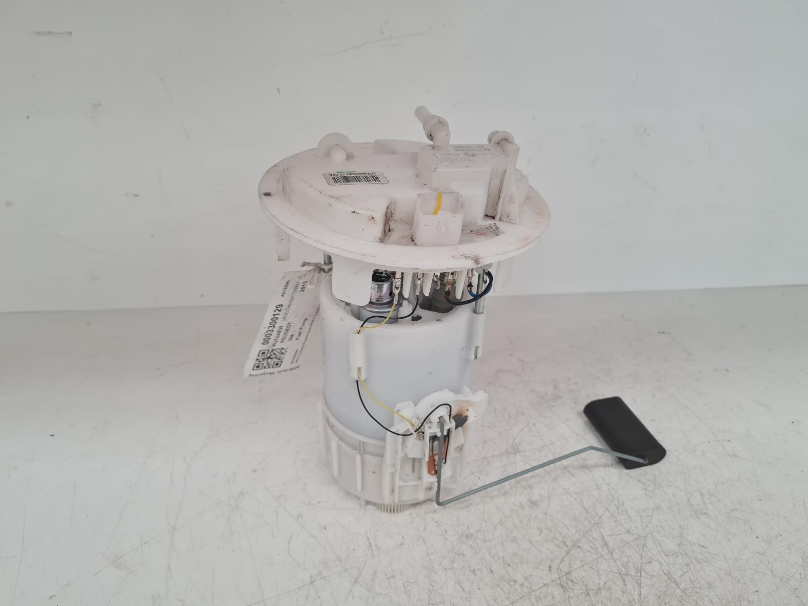 View Auto part Fuel Pump Peugeot 208 2015