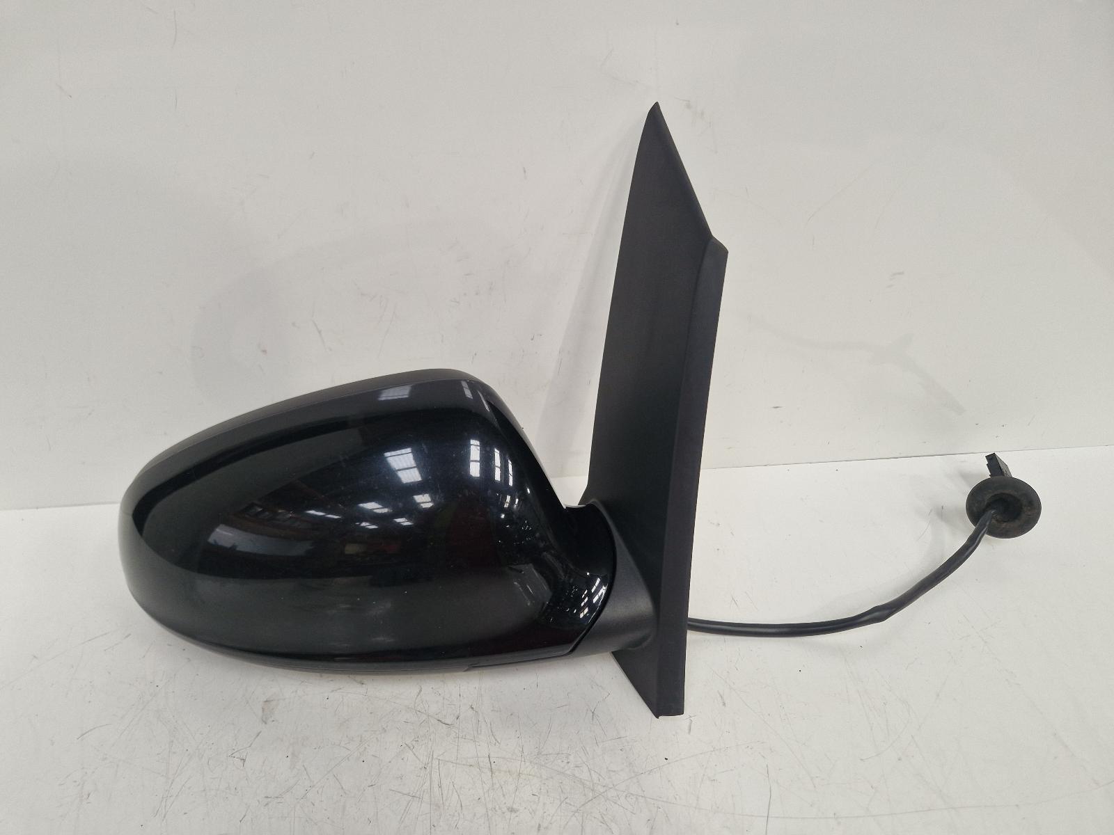 View Auto part R Door Mirror Vauxhall Astra 2011