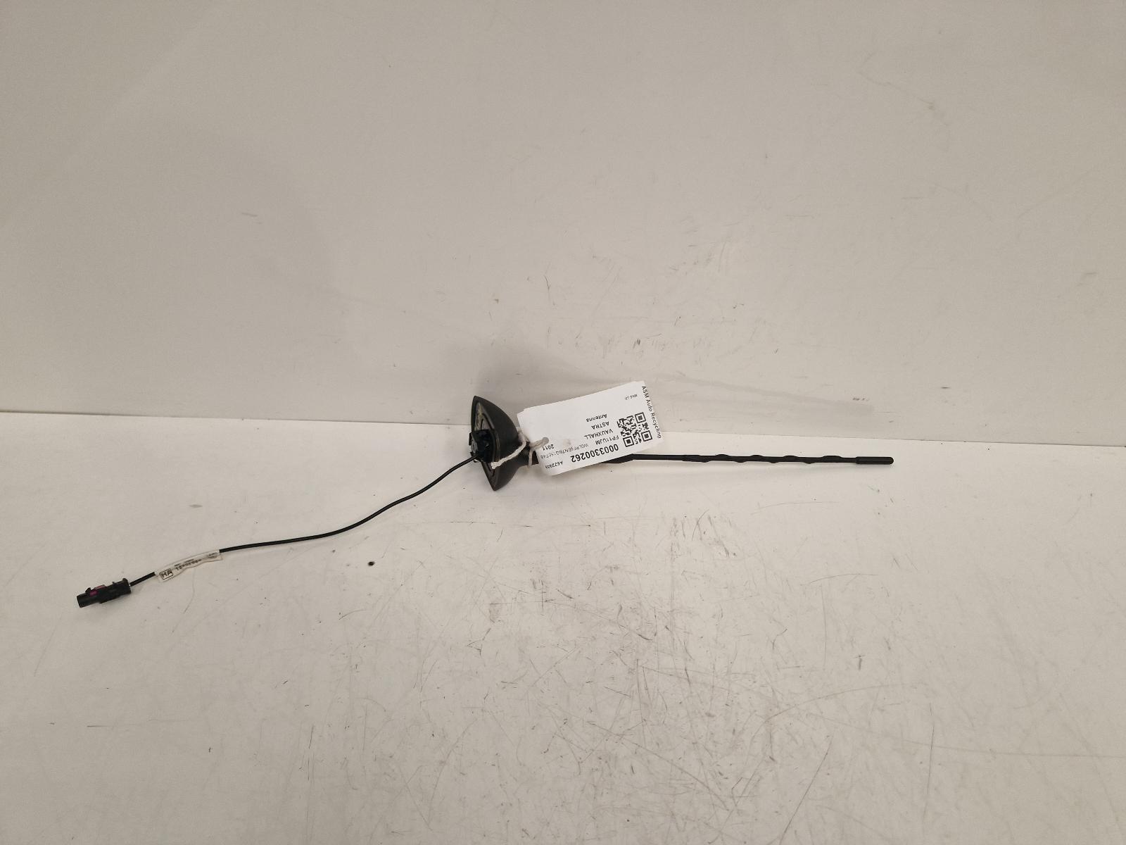 View Auto part Antenna Vauxhall Astra 2011