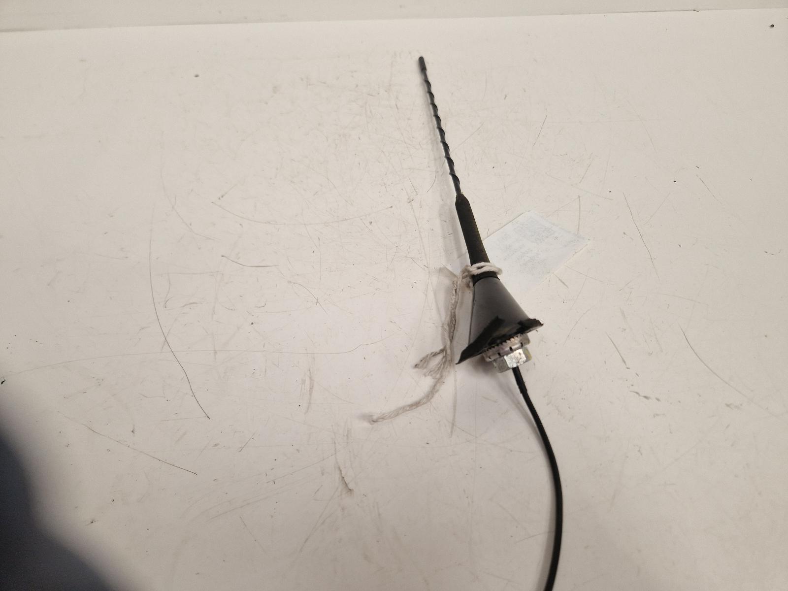 View Auto part Antenna Vauxhall Zafira 2011