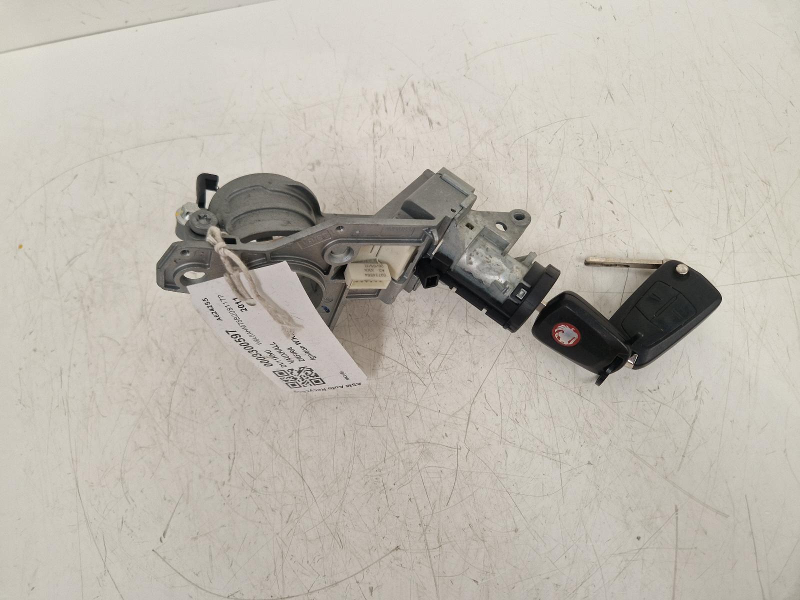 View Auto part Ignition W/Key Vauxhall Zafira 2011