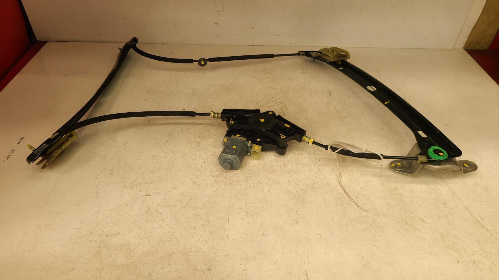 View Auto part RF Window Regulator Volkswagen Golf 2017