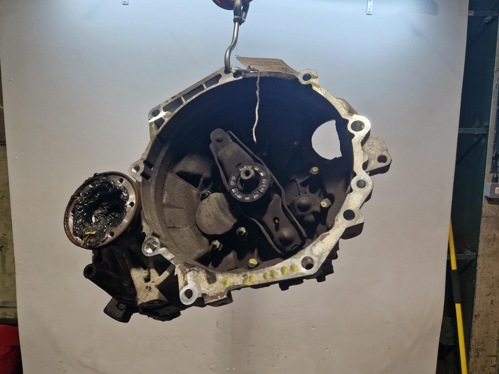 View Auto part Gearbox Volkswagen Golf 2017