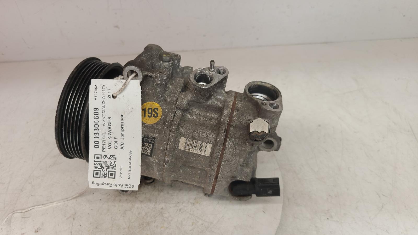 View Auto part Compressor Volkswagen Golf 2017