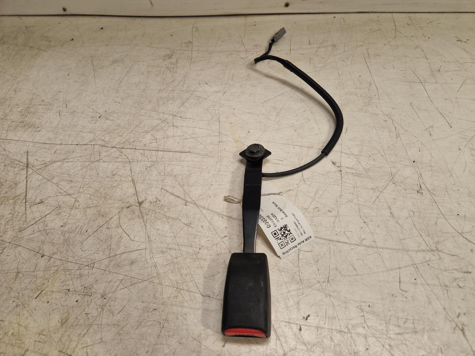View Auto part Seat Belt Mazda 3 2013