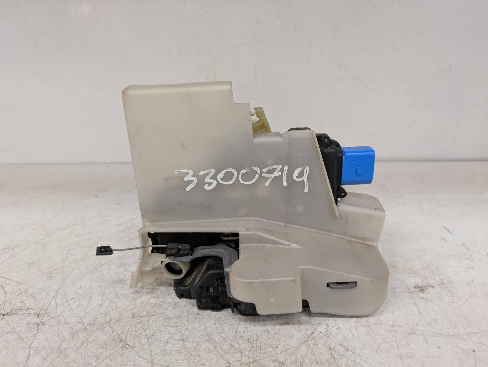 View Auto part Door Lock Assembly Volkswagen Polo 2008