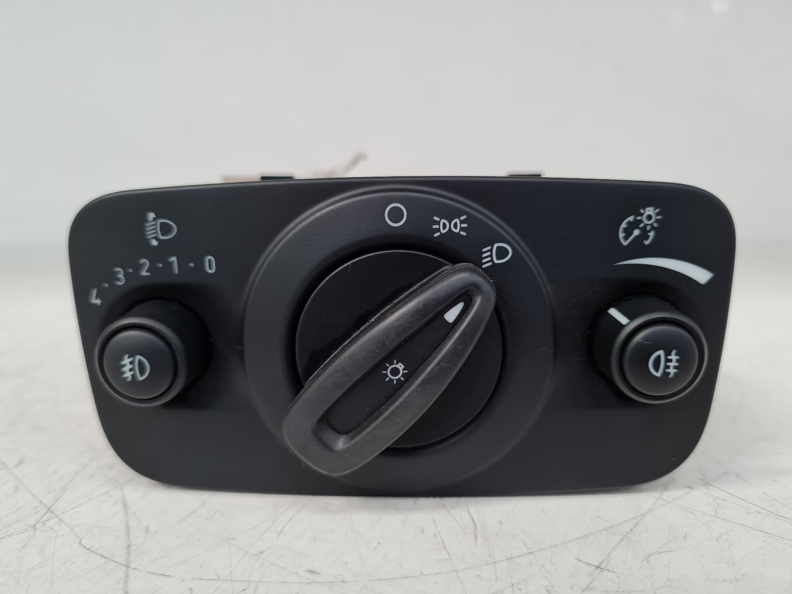 View Auto part Headlight Switch Ford Fiesta 2017