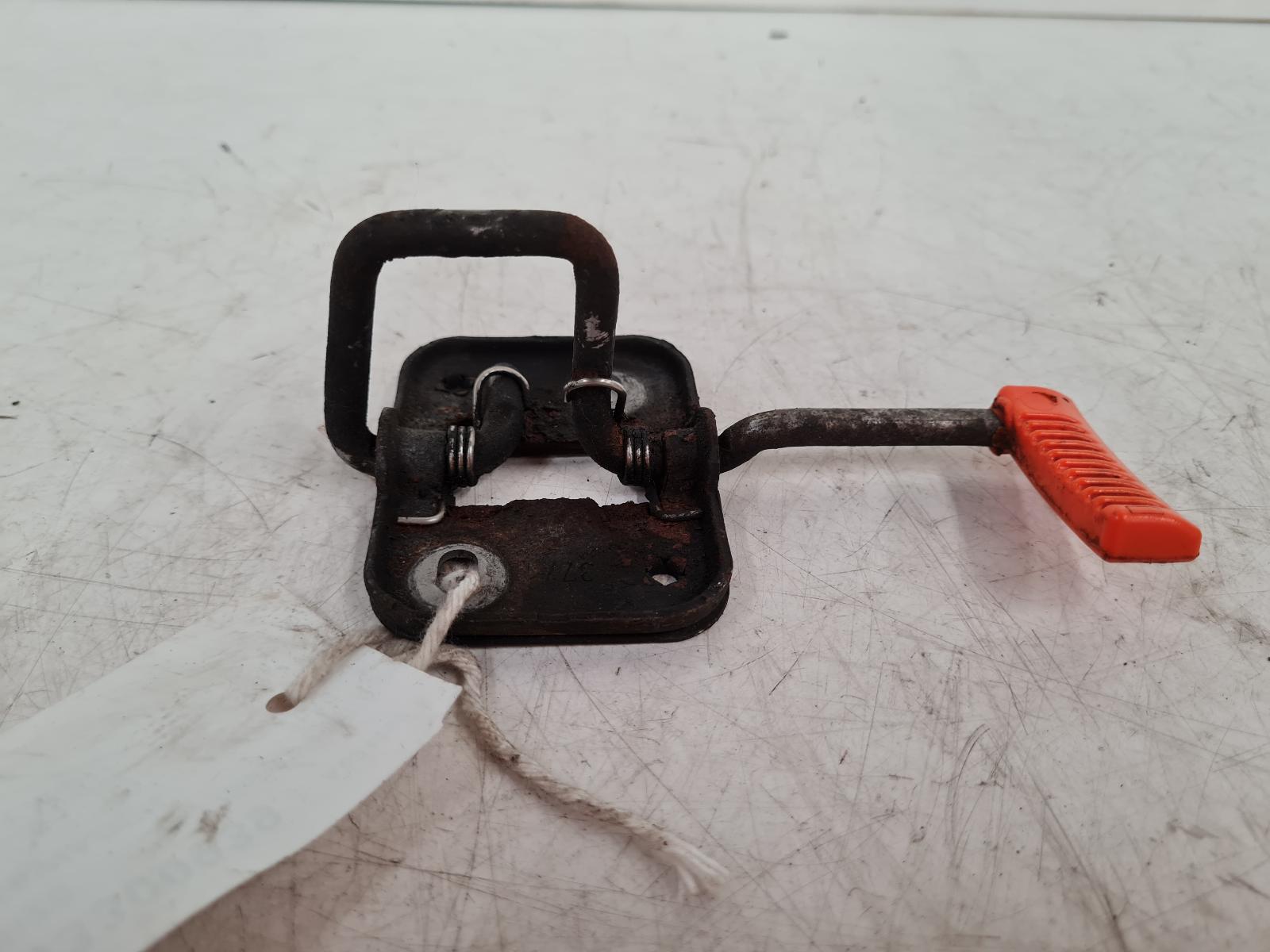 View Auto part Bonnet Latch Volkswagen Polo 2013