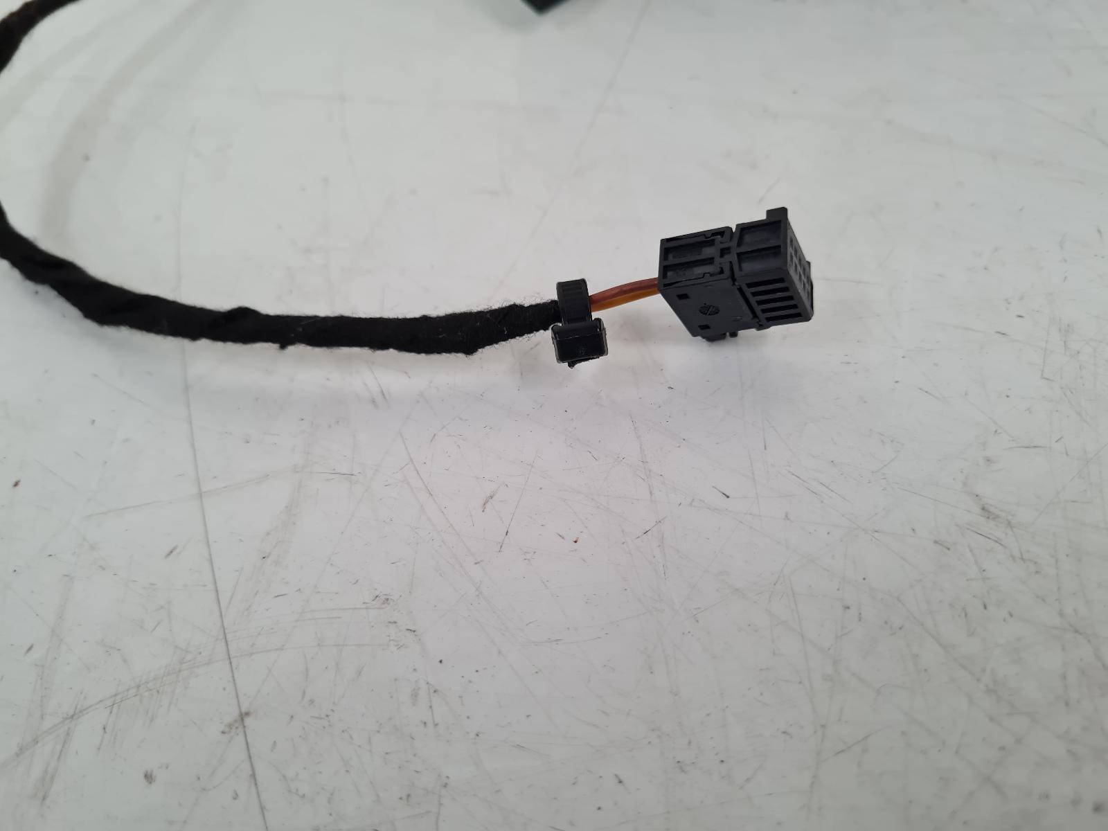 View Auto part L Door Mirror Volkswagen Polo 2013