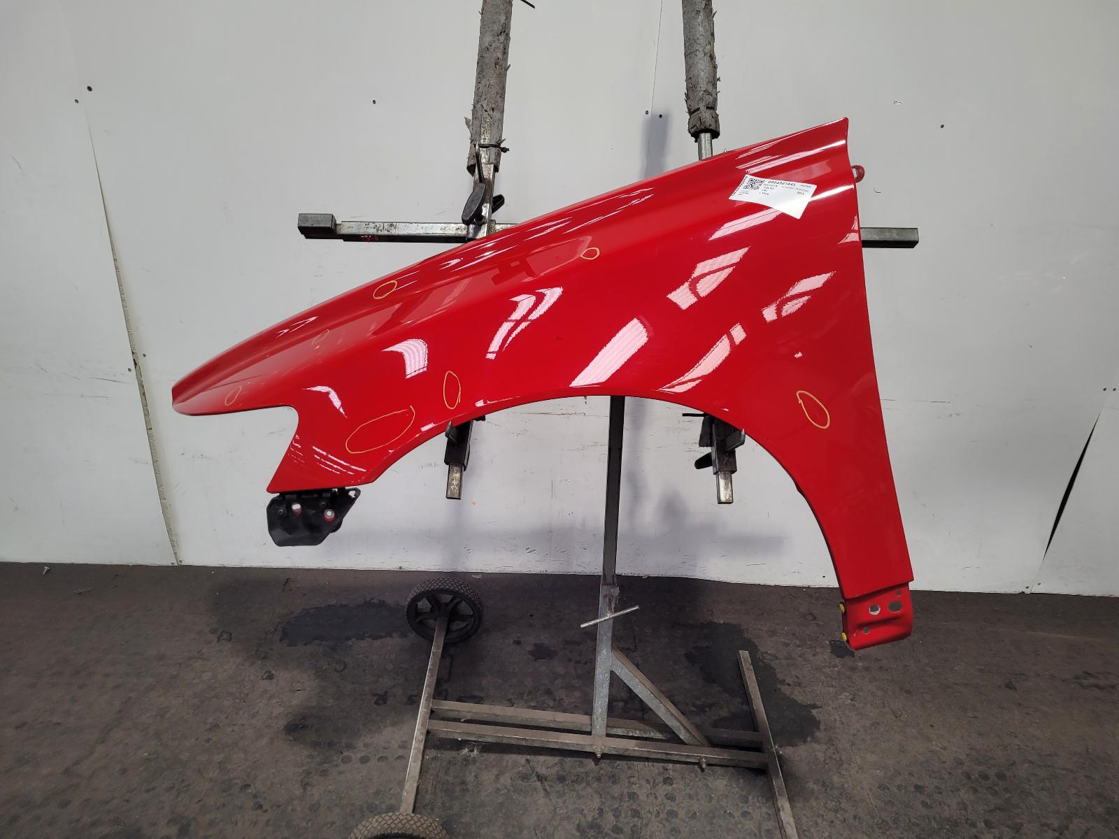 View Auto part L Wing Volvo V50 2011