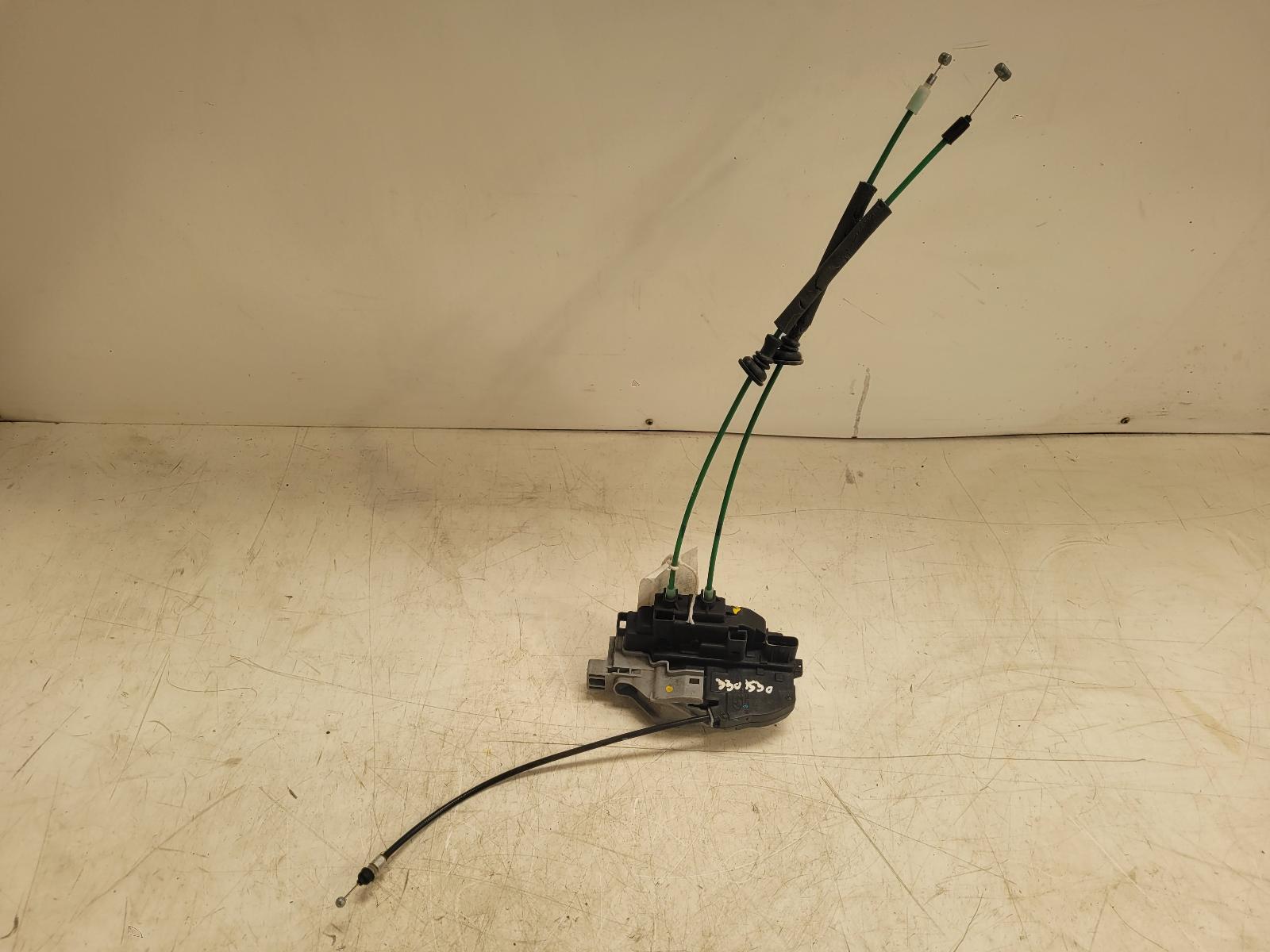 View Auto part Door Lock Assembly Hyundai I30 2009