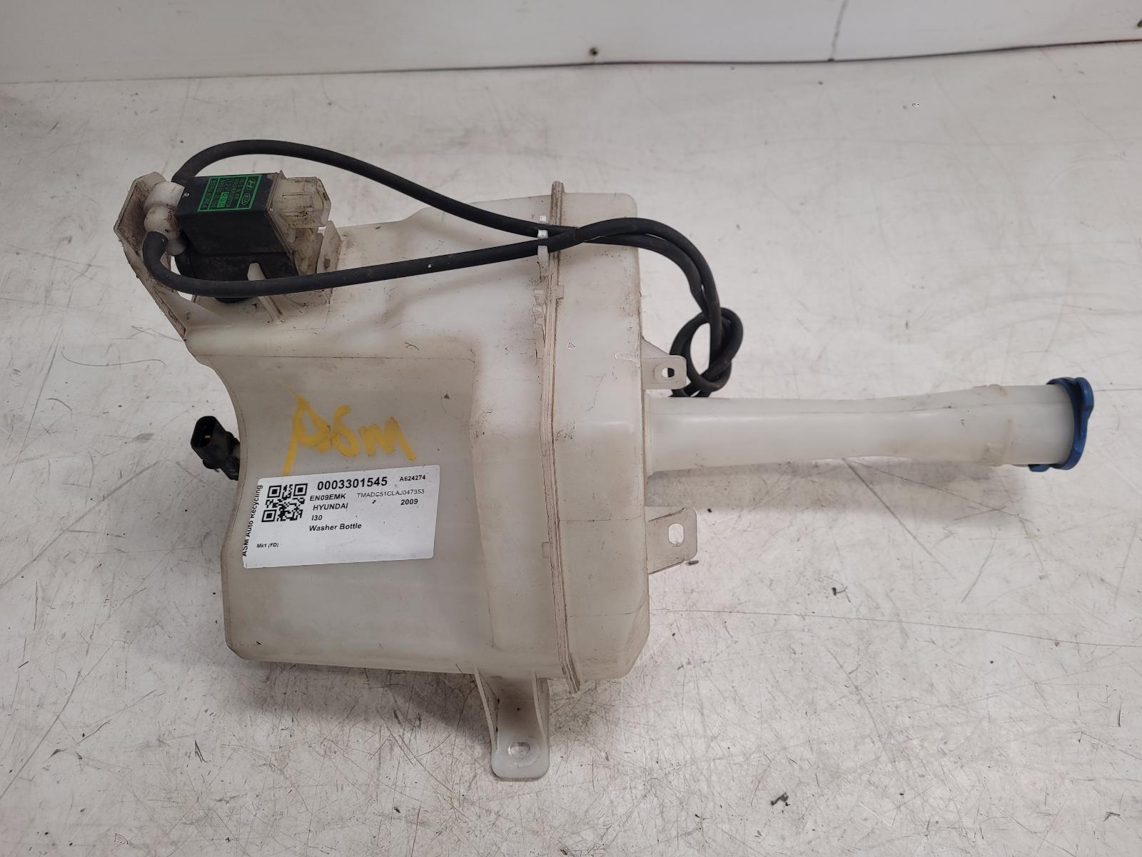 View Auto part Washer Bottle Hyundai I30 2009