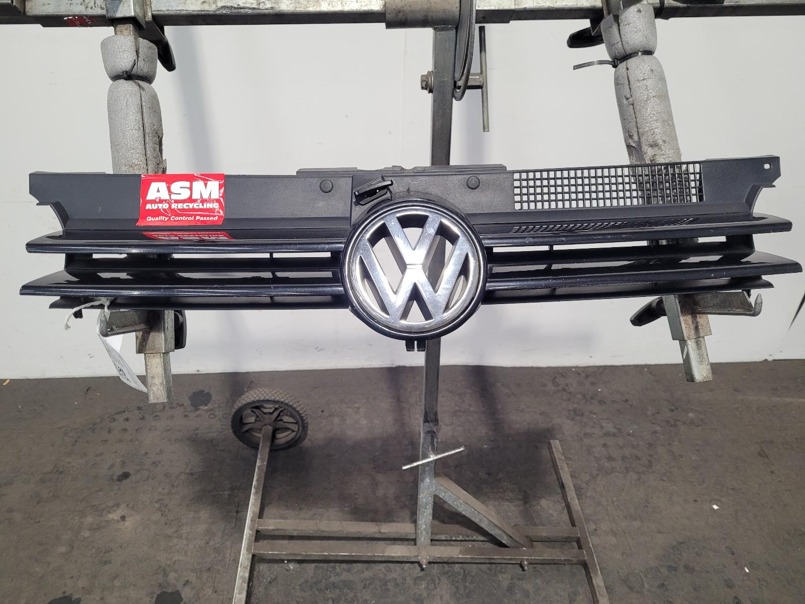 View Auto part Grille Volkswagen Golf 2003
