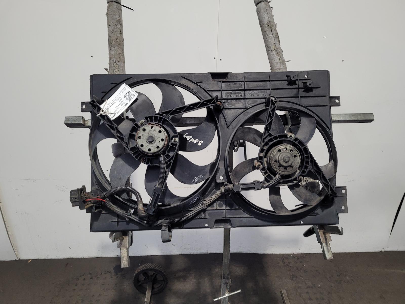 View Auto part Engine Cooling Motor Volkswagen Golf 2003